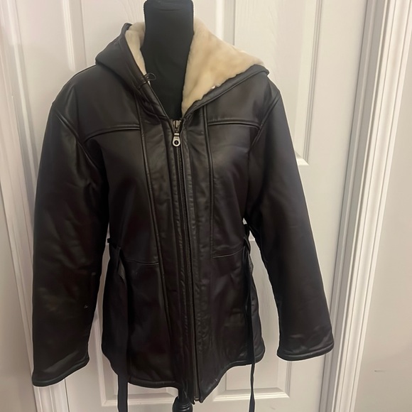 Wilson’s Leather Jacket Size Medium - Picture 1 of 3